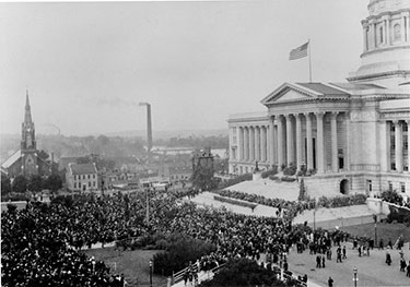 Crowds gathered for the dedication of the new capitol