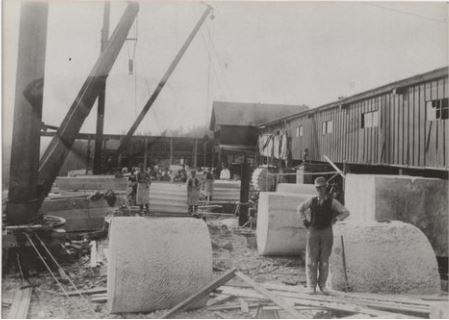 Old photo of Capitol construction